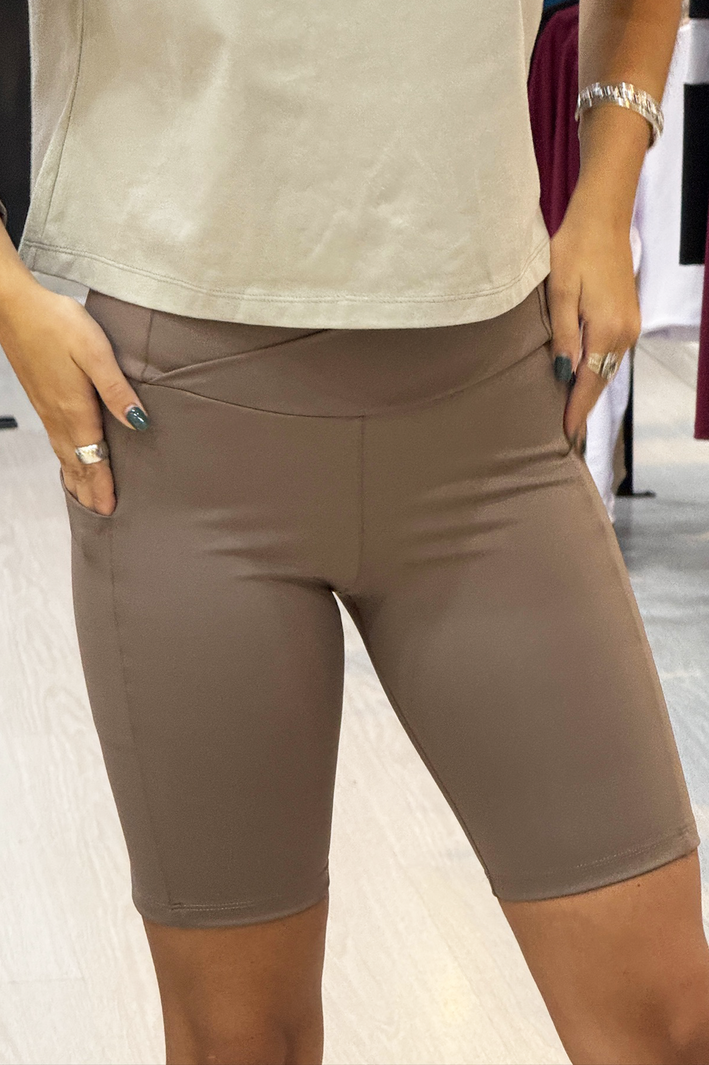 SHORT NUVA CASTANHO
