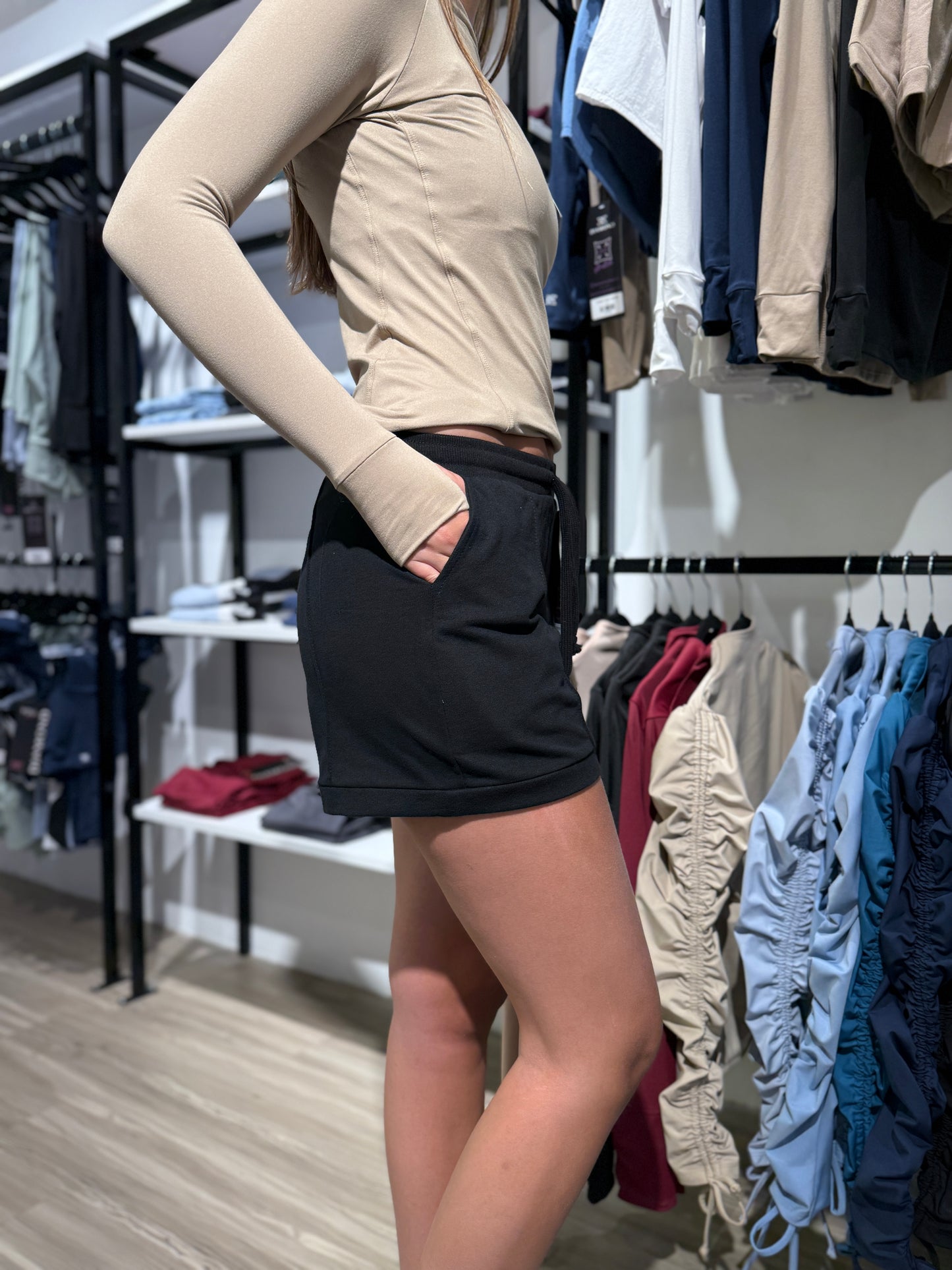 SHORT VERA BLACK